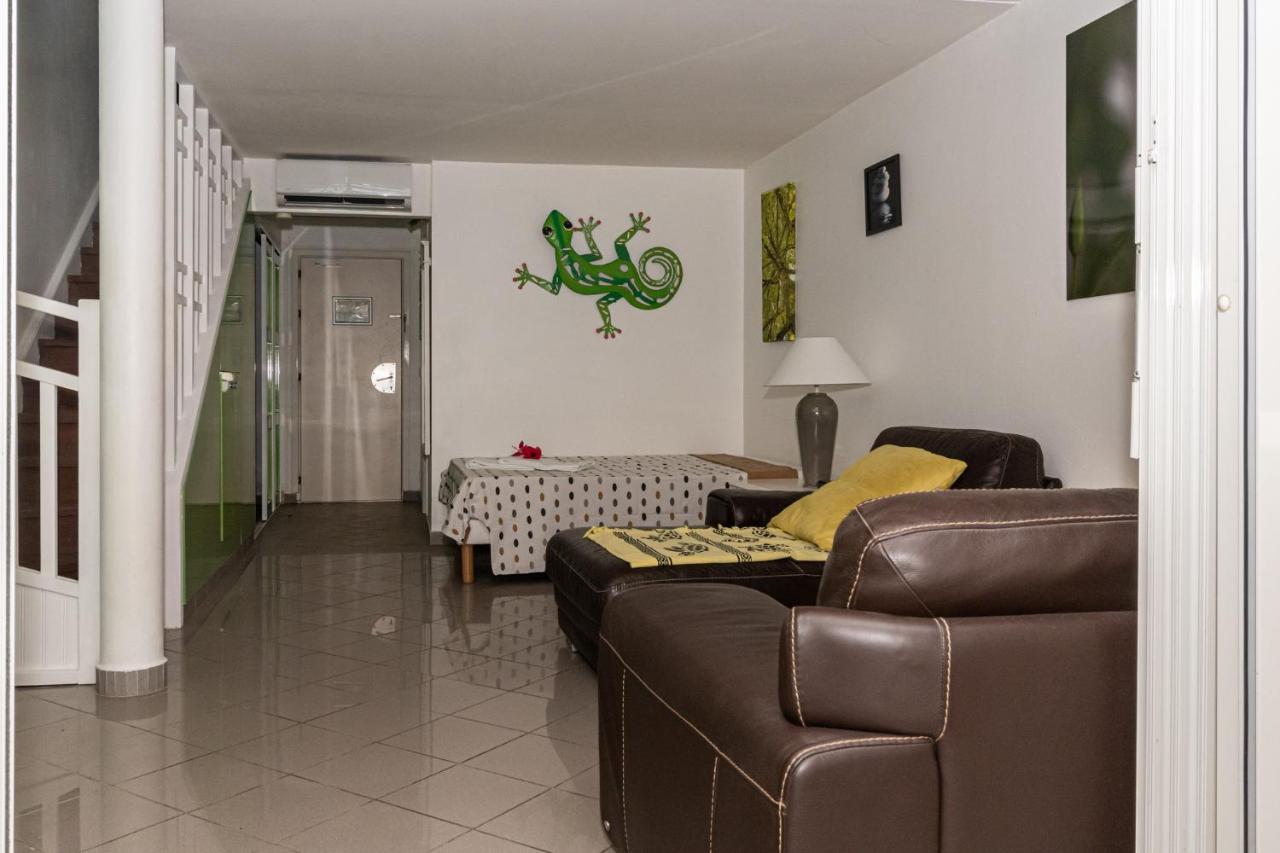 Studio En Duplex , Face A La Mer Le Gosier  Exterior foto