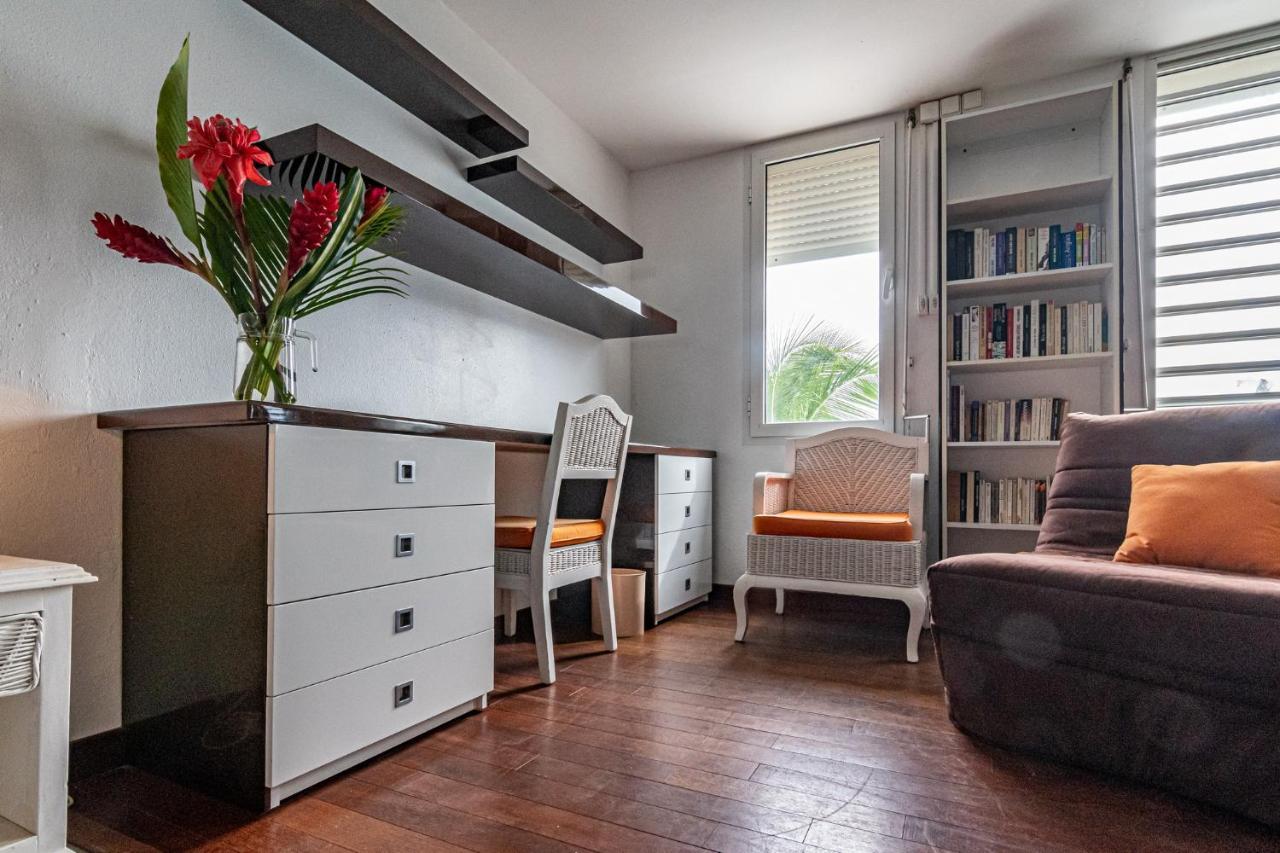 Studio En Duplex , Face A La Mer Le Gosier  Exterior foto