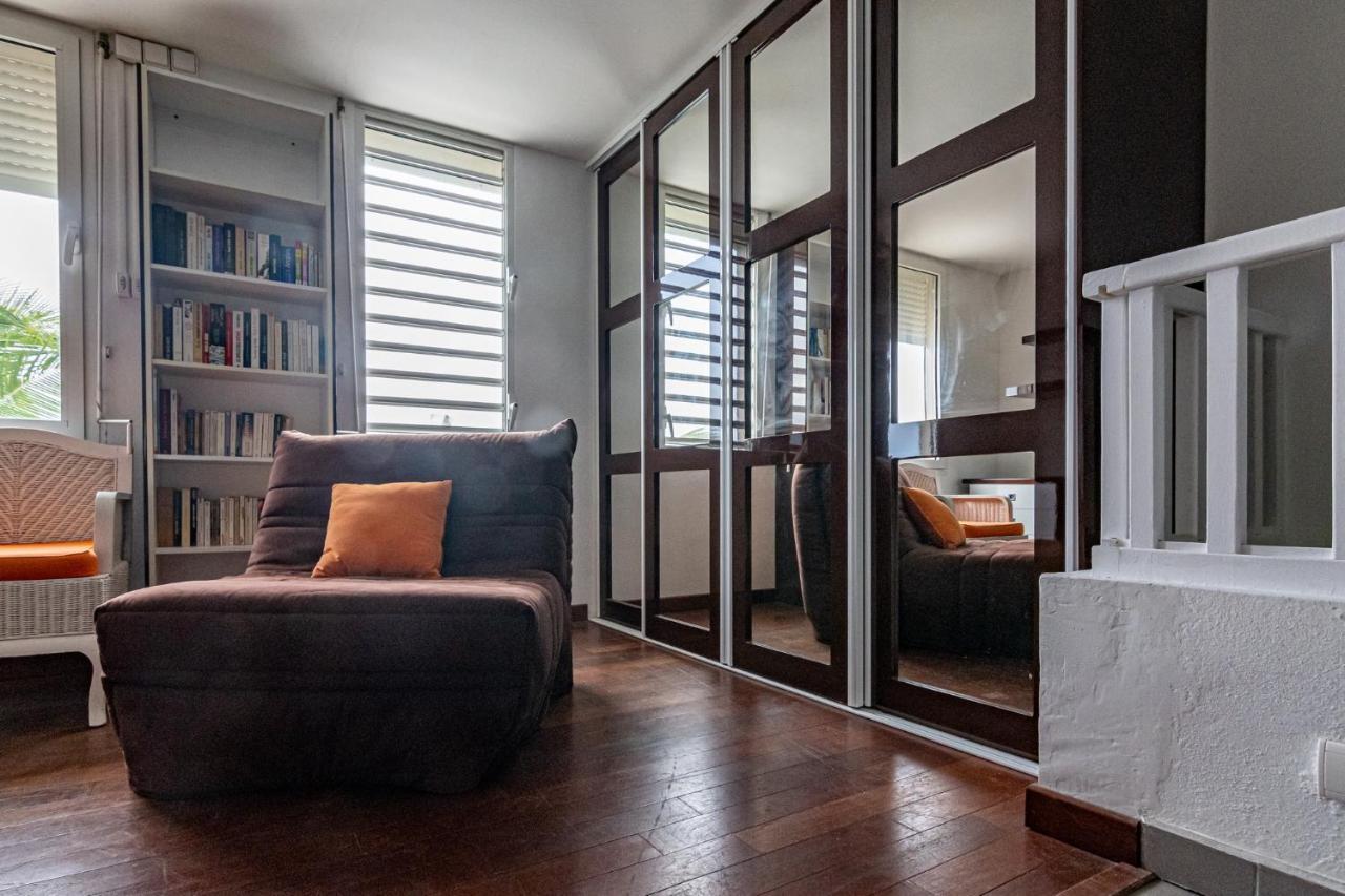 Studio En Duplex , Face A La Mer Le Gosier  Exterior foto