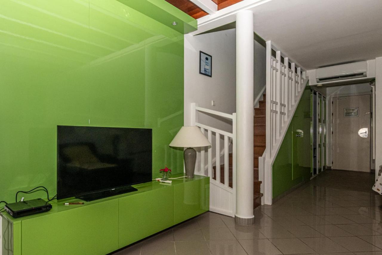 Studio En Duplex , Face A La Mer Le Gosier  Exterior foto