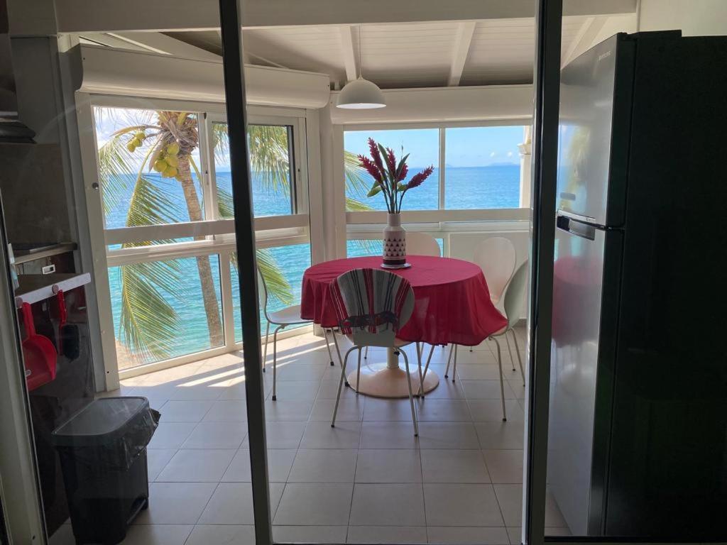 Studio En Duplex , Face A La Mer Le Gosier  Exterior foto